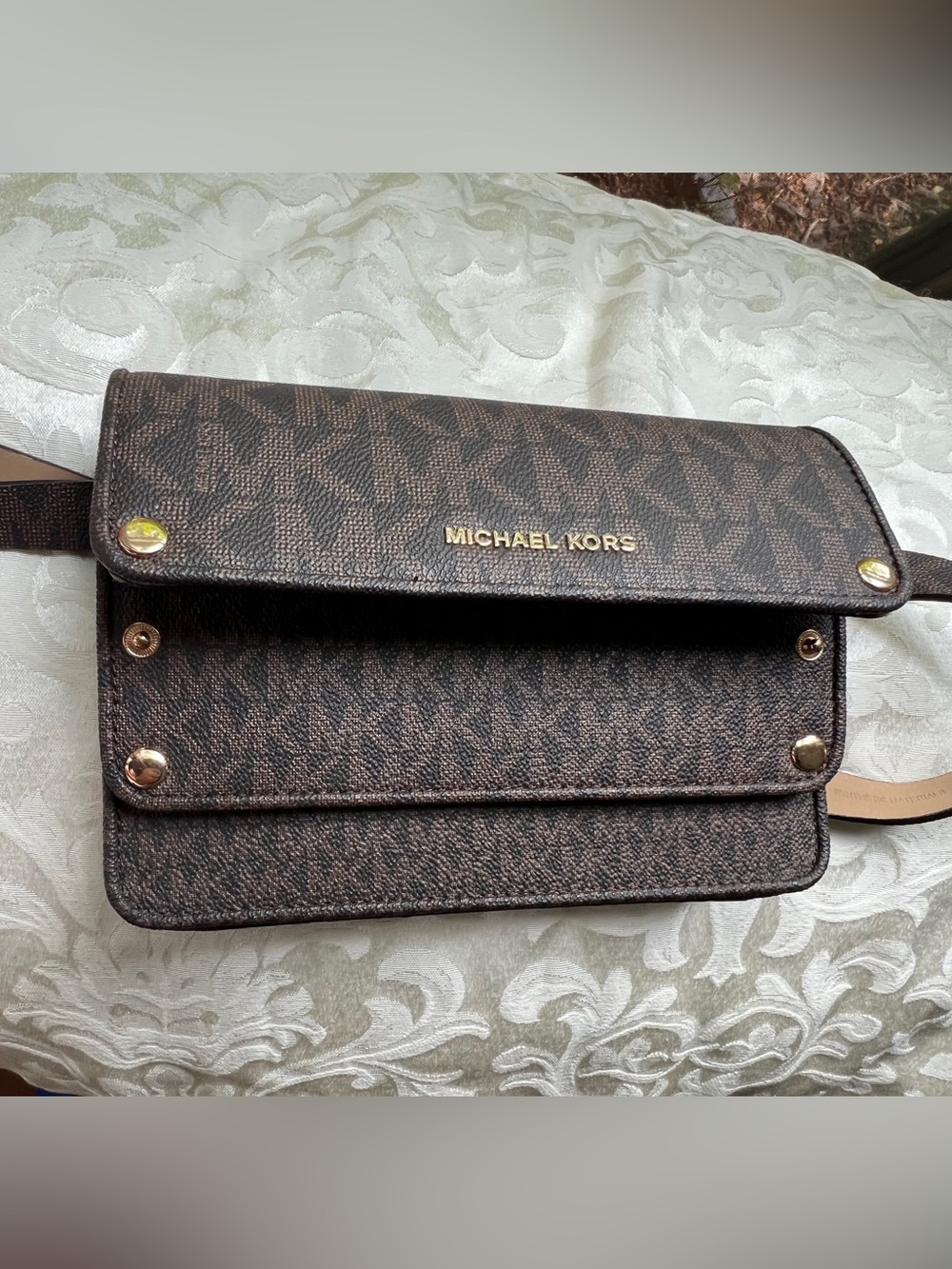 Michael Michael Kors Tri-Size Tri-Color Logo Belt Bag